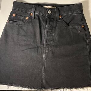 LEVI’S Black Denim Ribcage Skirt